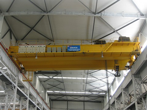金(jīn)風(fēng)科(kē)技(jì)200T通(tōng)用(yòng)橋式起重機(jī)